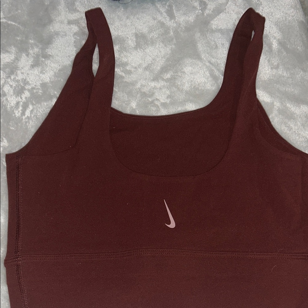 Nike sports bra - Picture 2 of 3